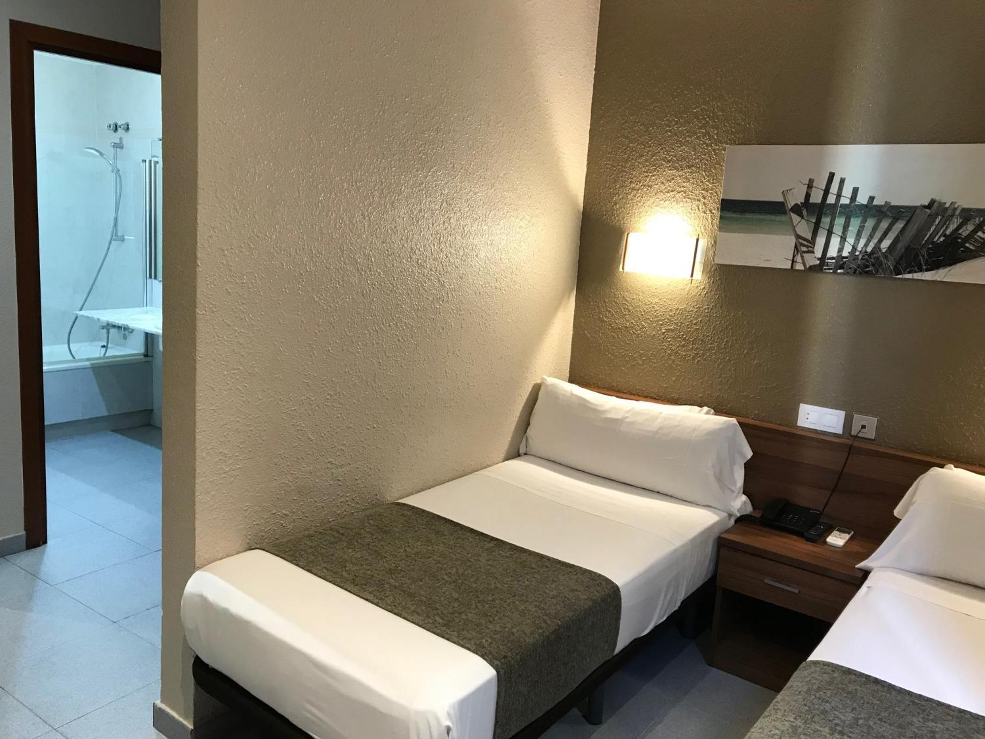 ברצלונה Hotel Aneto מראה חיצוני תמונה