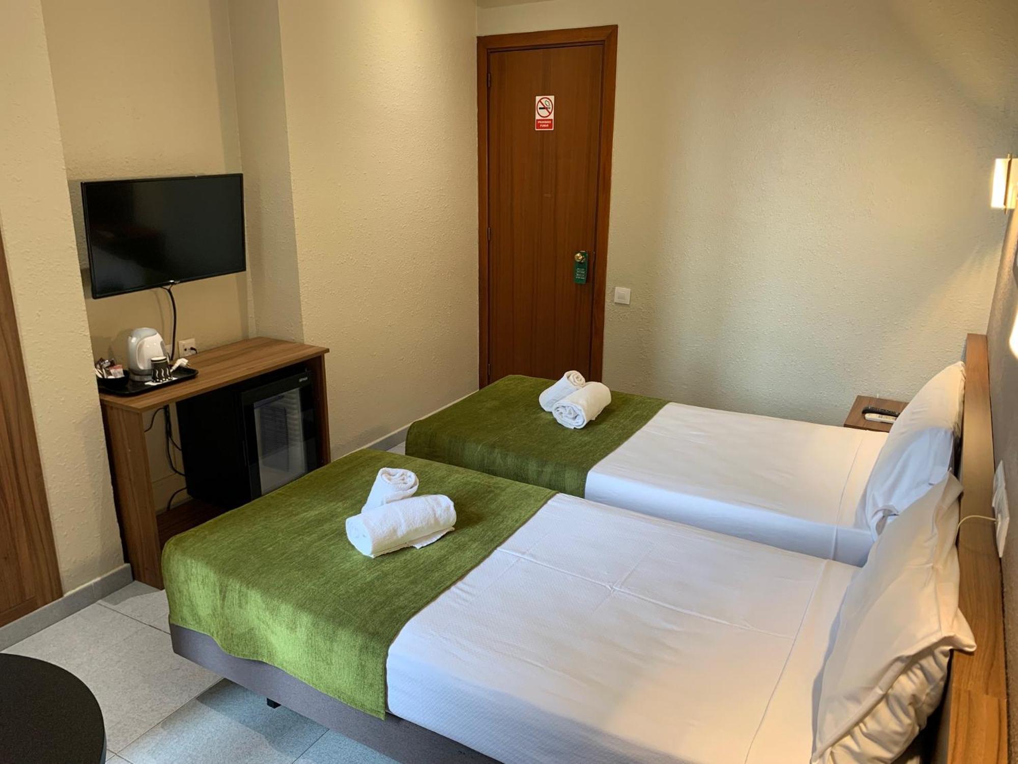 ברצלונה Hotel Aneto מראה חיצוני תמונה