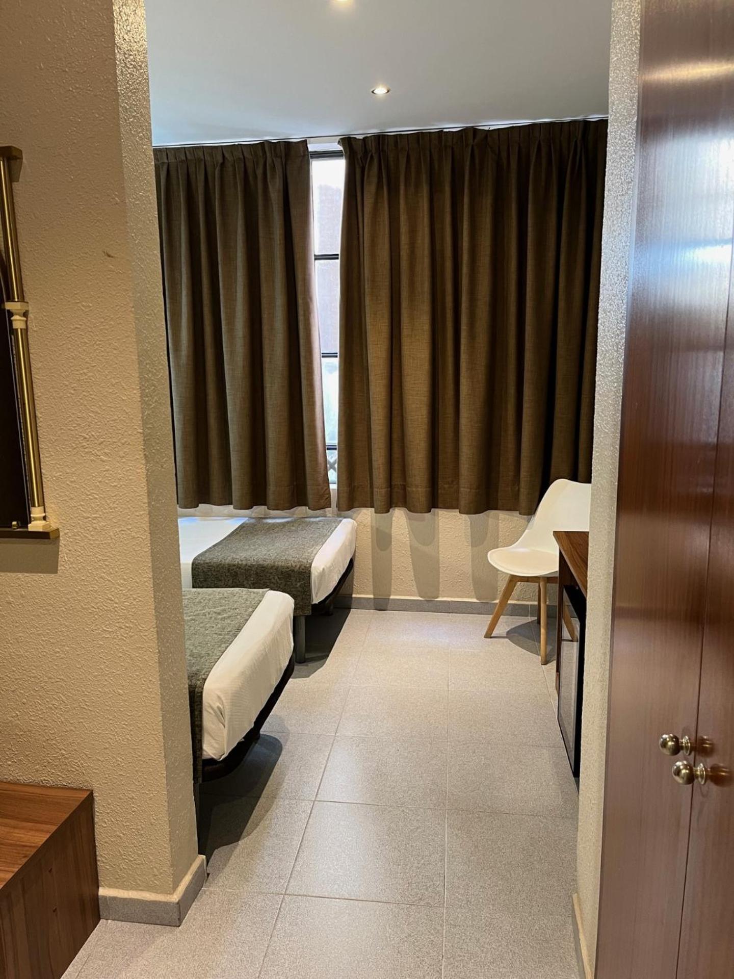 ברצלונה Hotel Aneto מראה חיצוני תמונה