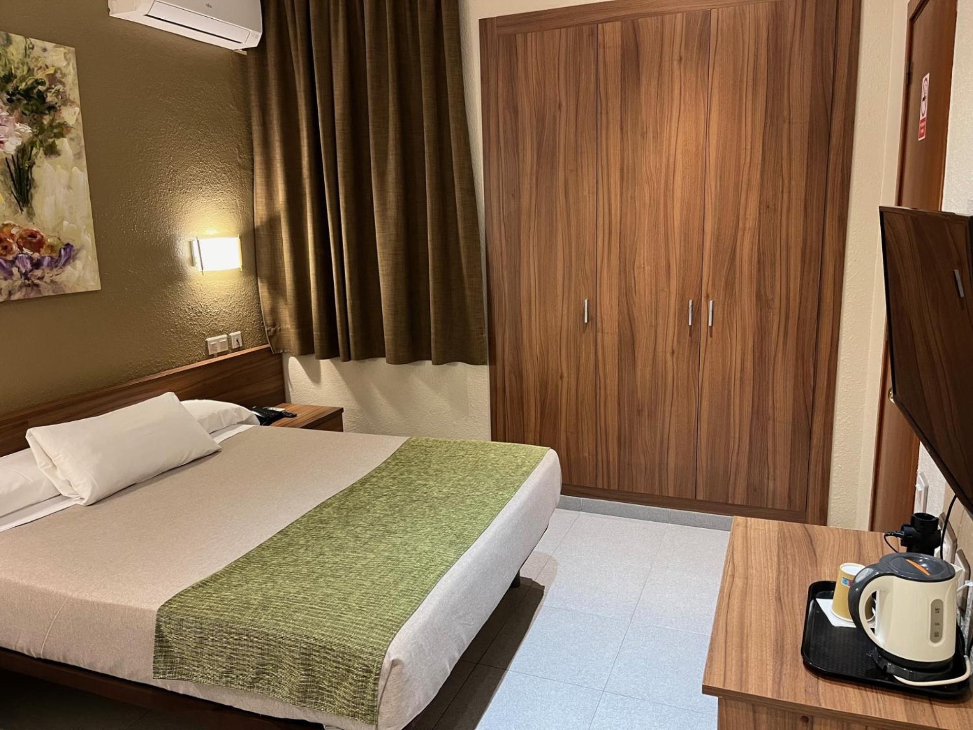 ברצלונה Hotel Aneto מראה חיצוני תמונה