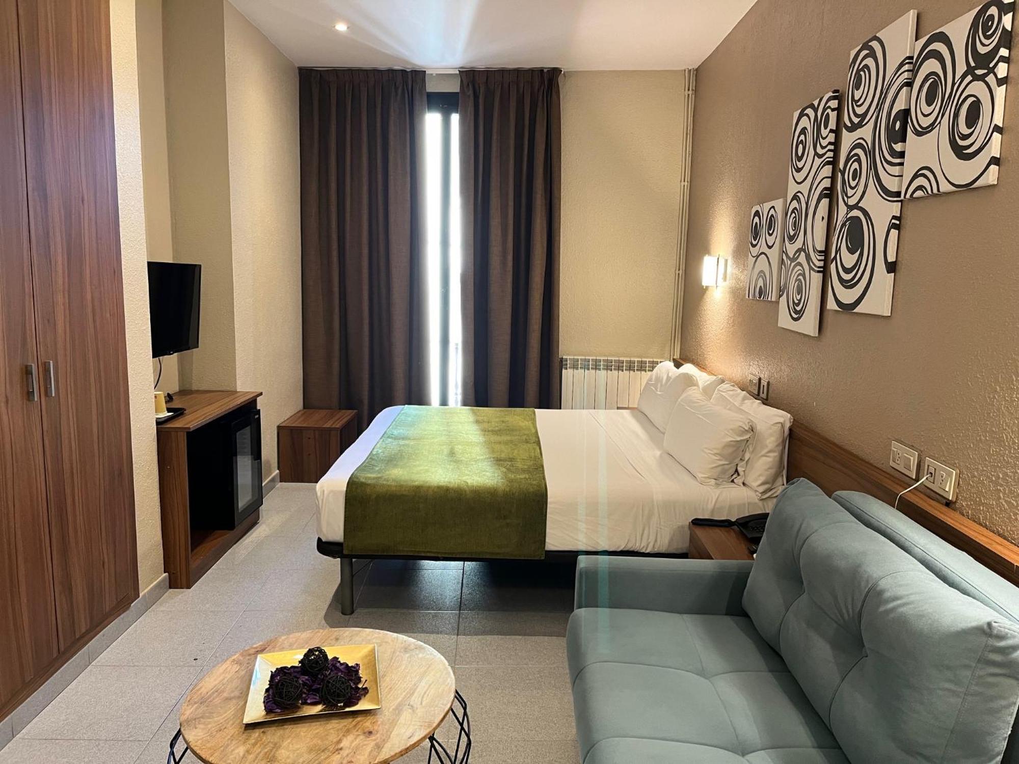ברצלונה Hotel Aneto מראה חיצוני תמונה