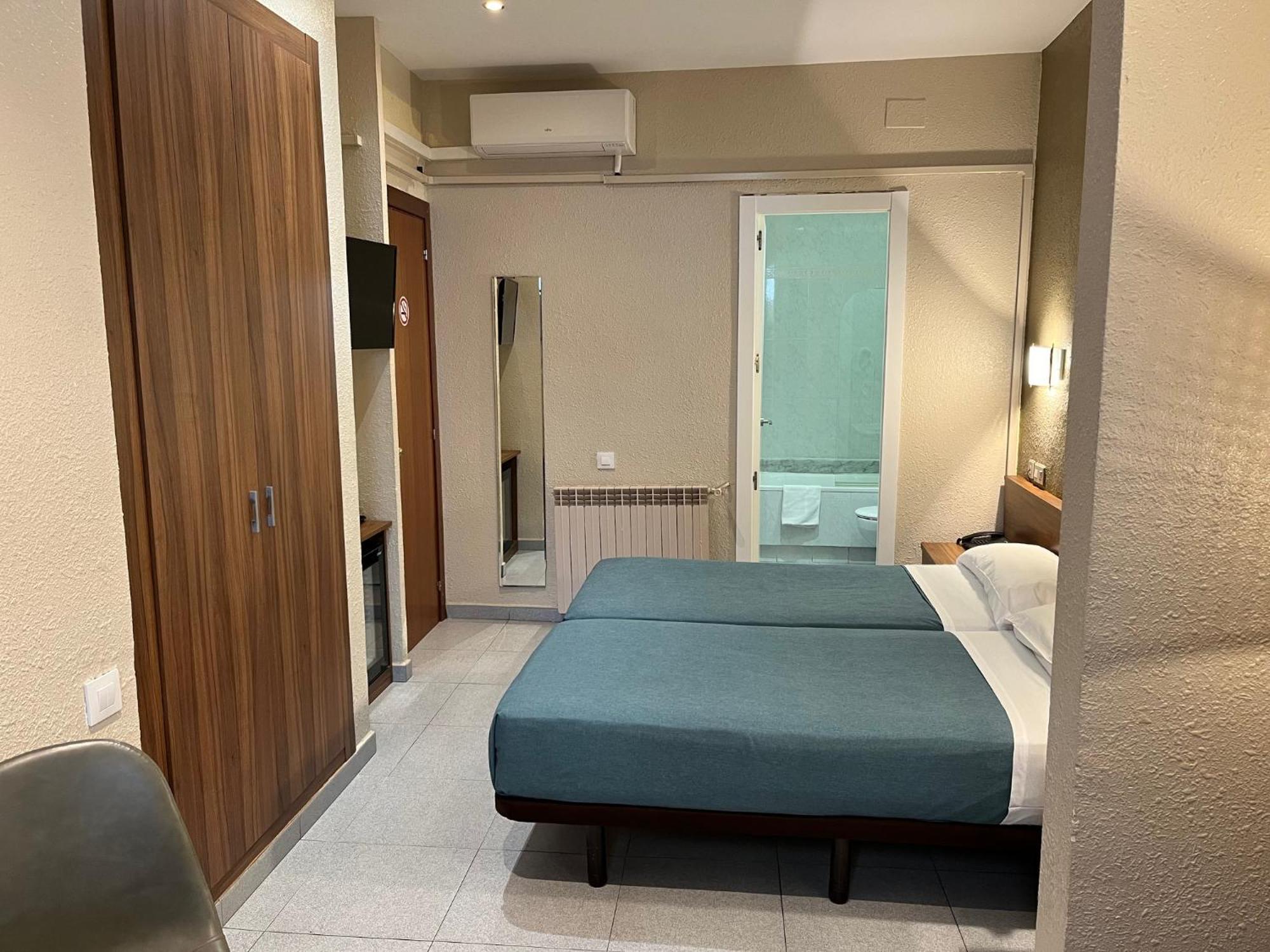 ברצלונה Hotel Aneto מראה חיצוני תמונה