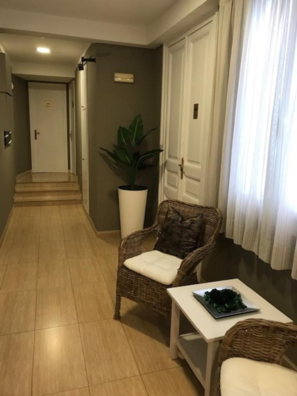 ברצלונה Hotel Aneto מראה חיצוני תמונה