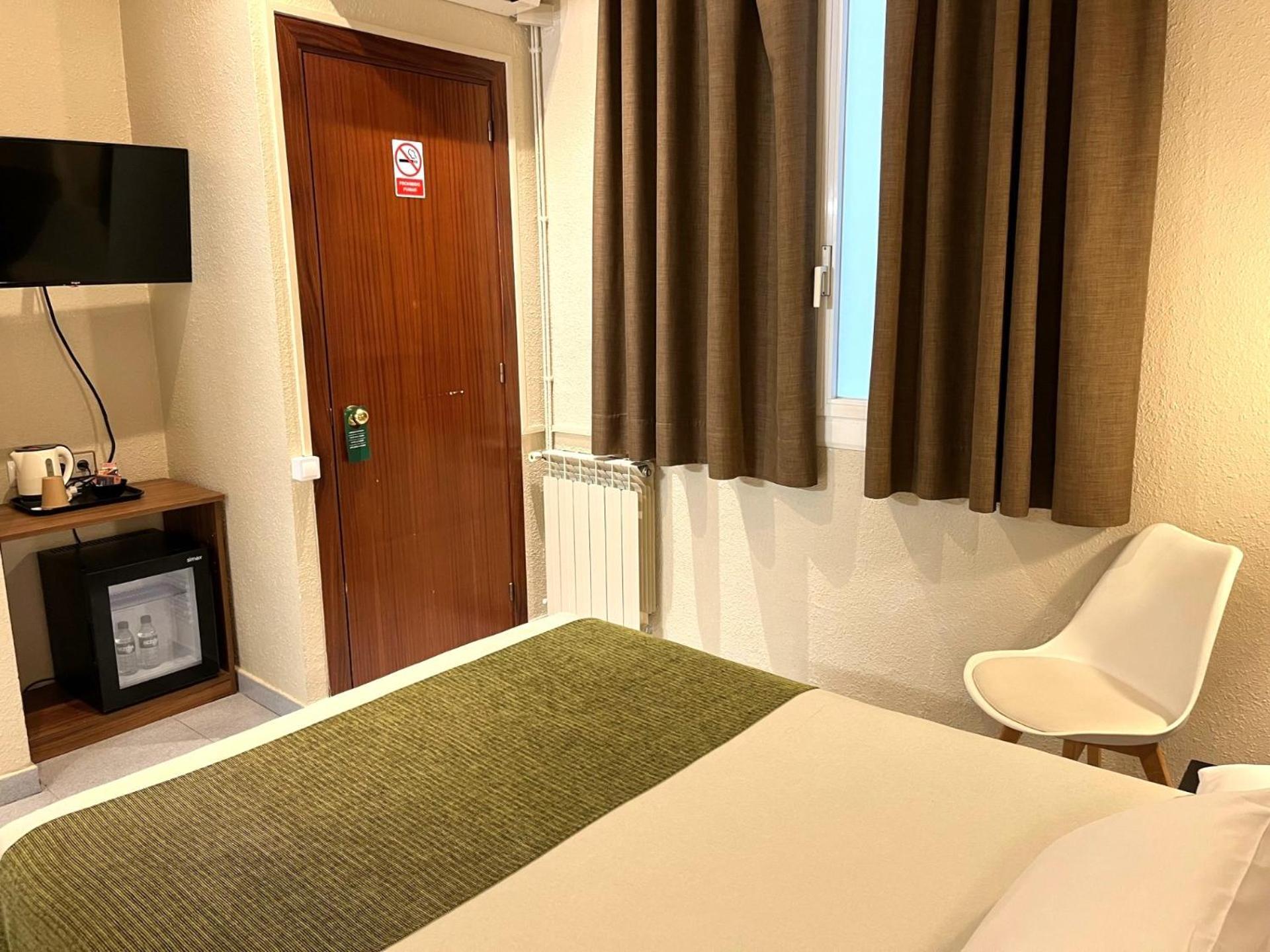 ברצלונה Hotel Aneto מראה חיצוני תמונה